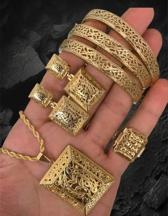 طقم المصحف المزخرف