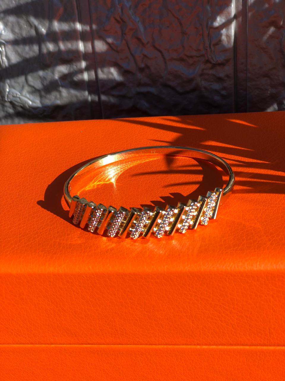 انصومبل Royal Spark Set  + ساعة فاخرة