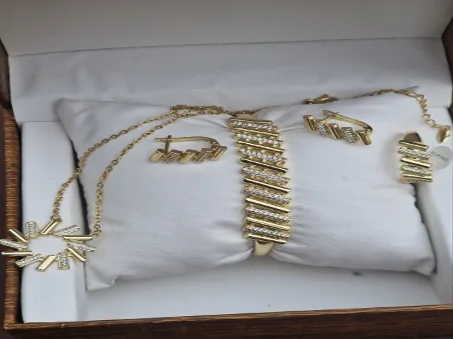 طقم عصري راقي