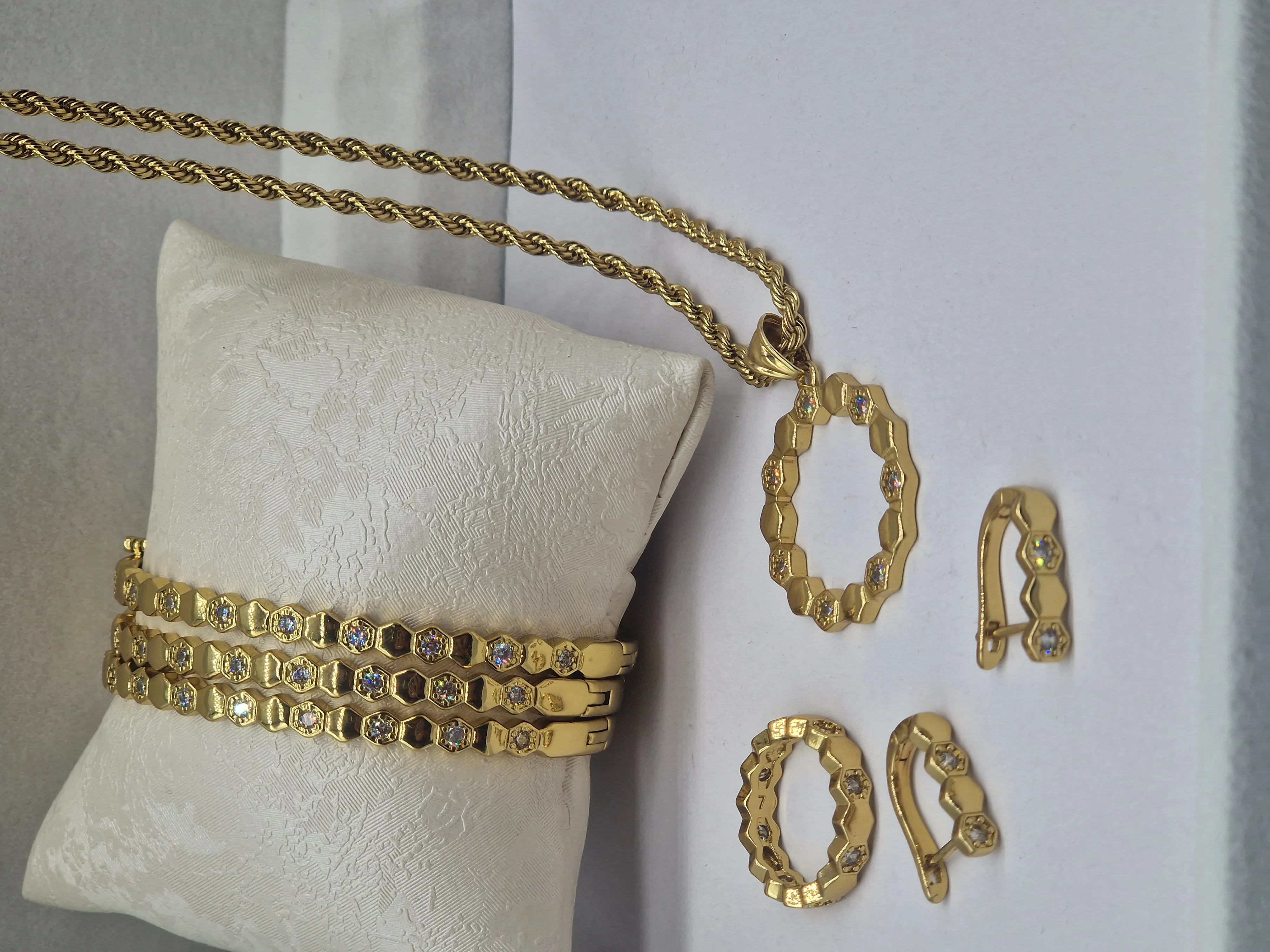 انصومبل الشهدة الأنيق و الراقي