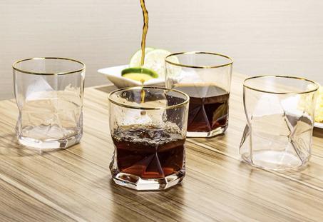 Coupes à Eau en verres  6  Pièces CARRE