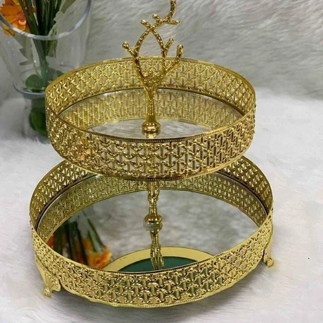 فراقة من طبقتين لتقديم الحلويات