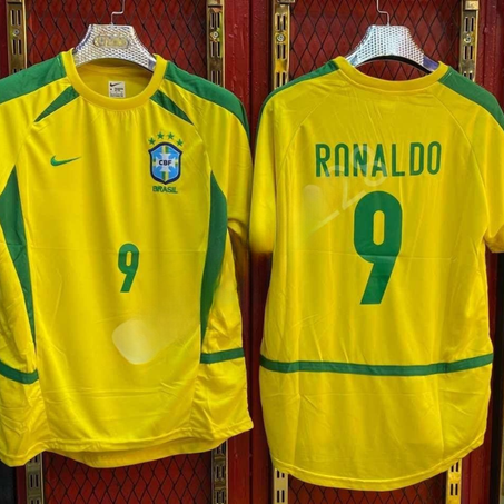 Maillot Brésil – Coupe du Monde 2002  قميص البرازيل – كأس العالم 2002