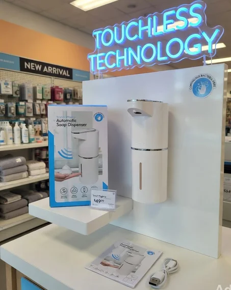 Bathroom & kitchen..