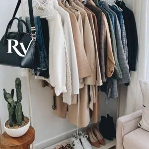 ملابس وأحذية