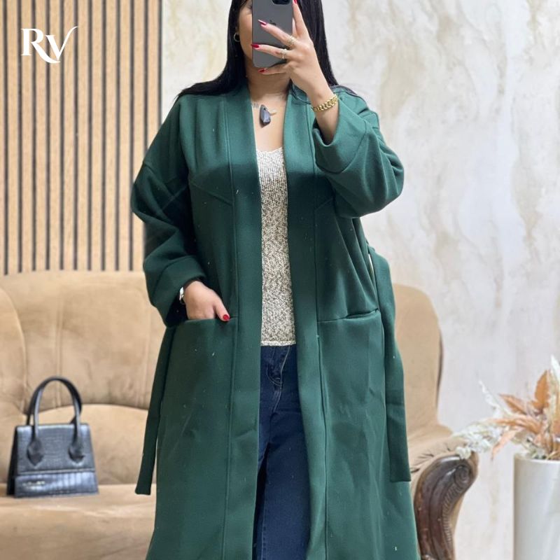 امنحي شتاءك أناقة دافئة مع معطف يكمّل جمال إطلالتك بسهولة.