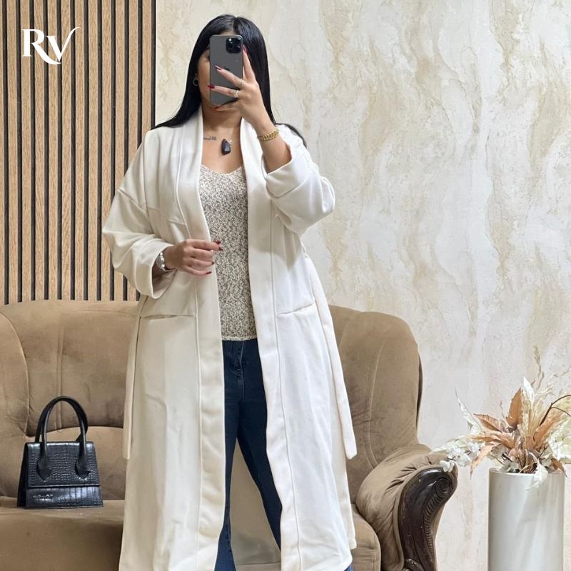 امنحي شتاءك أناقة دافئة مع معطف يكمّل جمال إطلالتك بسهولة.