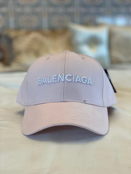 BALENCIAGA