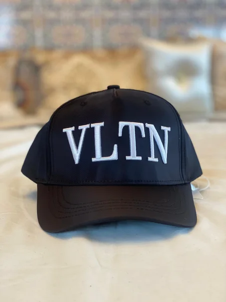 CASQUETTE VALENTINO