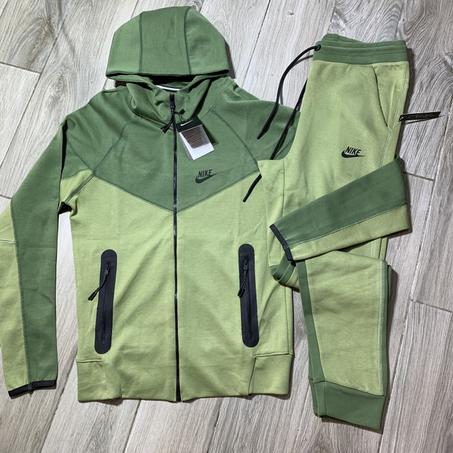 SURVETEMENT NIKE TECH FLEECE
