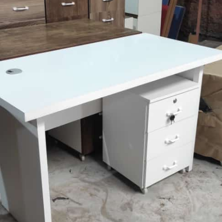 Bureau avec Tirroir en MDF