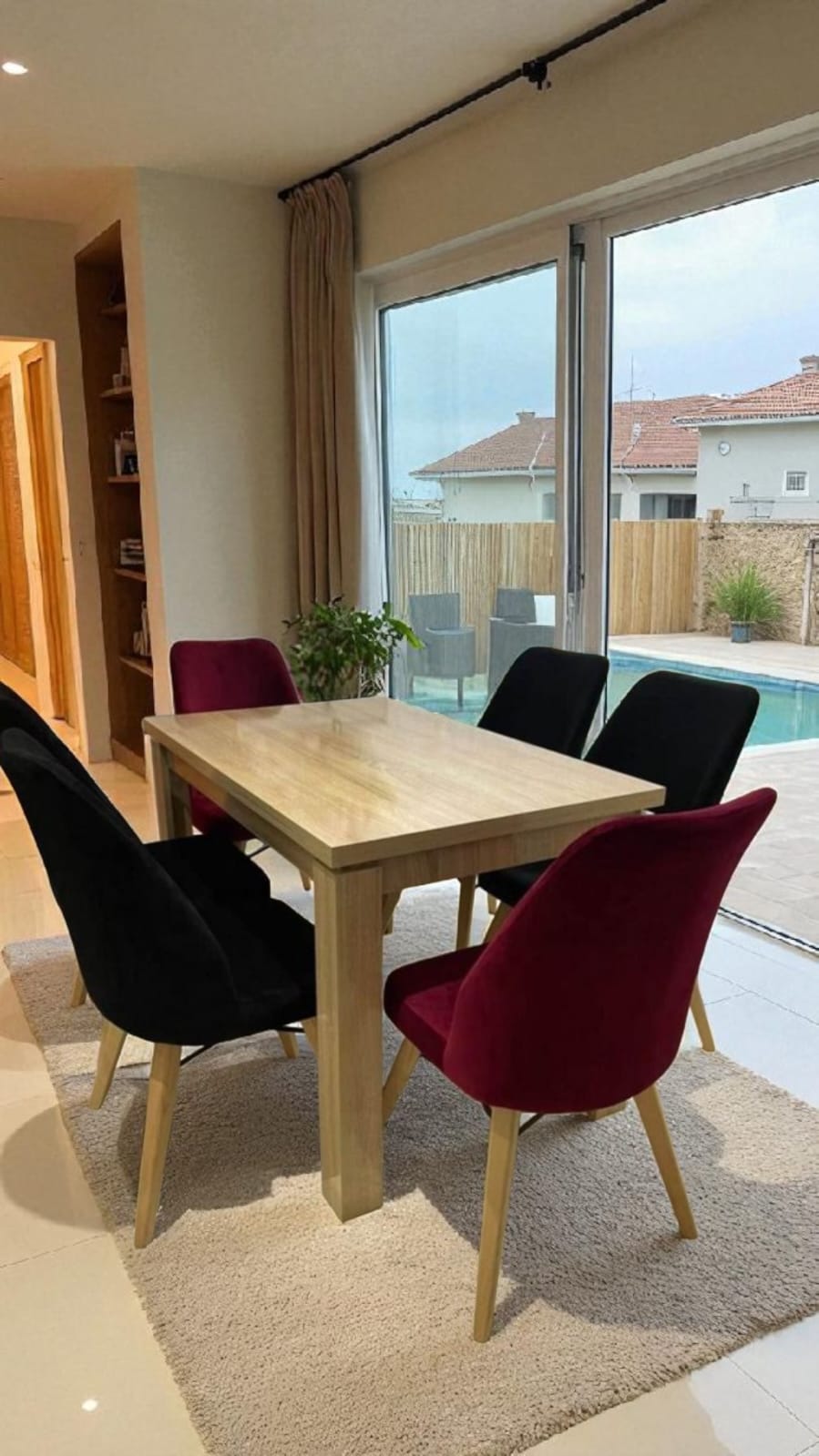 طاولة عصرية مع 6 كراسي مريحة