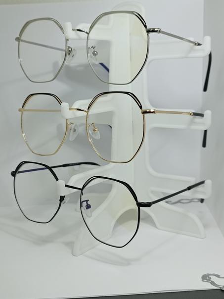 نظارات للوقاية من الأشعة الزرقاء  المضرة بالعين