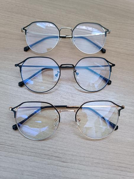 نظارات للوقاية من الأشعة الزرقاء  المضرة بالعين