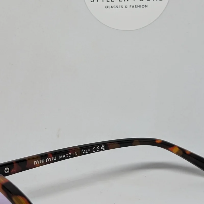 نظارات Miu Miu Oval Tortoise - أناقة كلاسيكية بلمسة عصرية ✨ (copy)