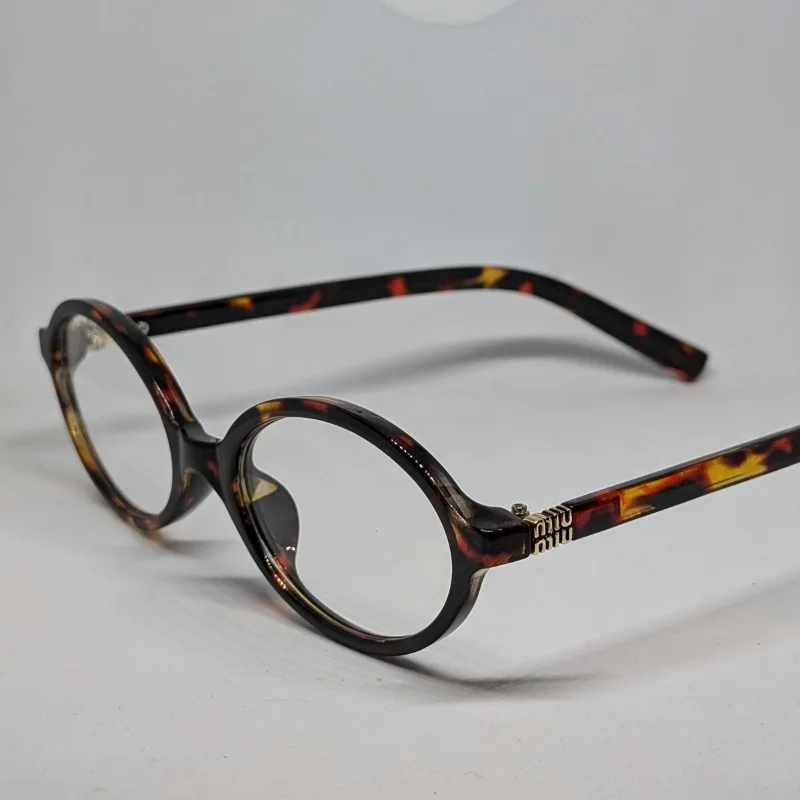 نظارات Miu Miu Oval Tortoise - أناقة كلاسيكية بلمسة عصرية ✨ (copy)
