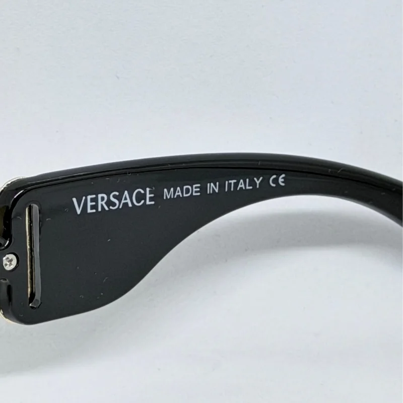 نظارات فرزاتشي (Versace) - إطلالة 