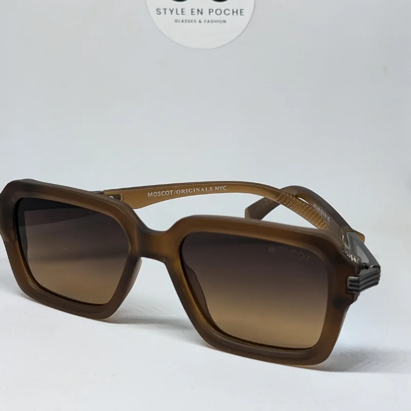 نظارات موسكوت لمتوش (Moscot Lemtosh) - اللون العسلي الشفاف (Honey) بتصميم كلاسيكي خالد
