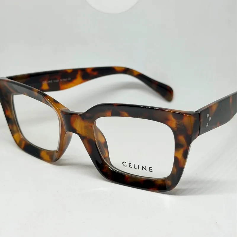 إطارات سيلين الطبية (Céline) بتصميم مستطيل كلاسيكي.