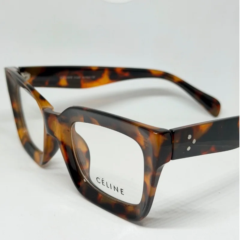 إطارات سيلين الطبية (Céline) بتصميم مستطيل كلاسيكي.