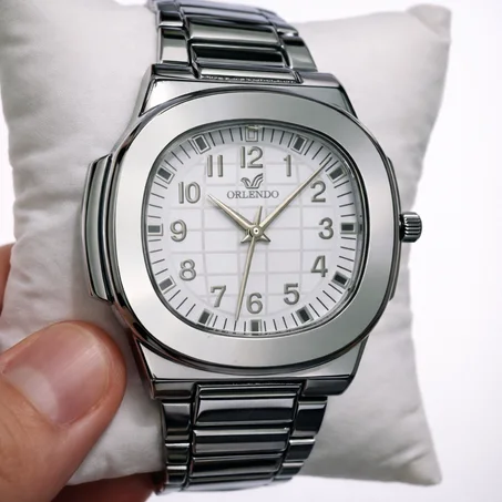Montre Orlendo Classique en Acier Argenté – Élégance Intemporelle