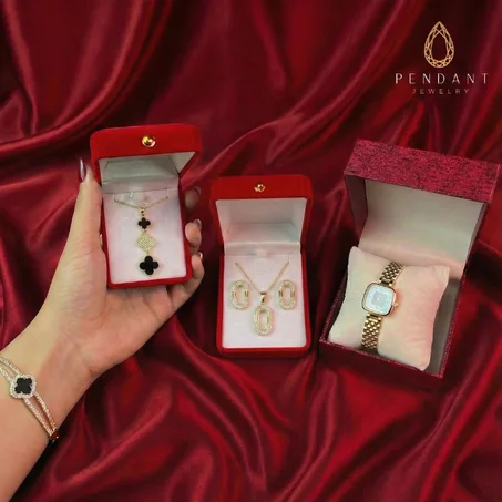 باك  Elegance Pure ساعة + جوج سنسلات+ أقراط+ سوار