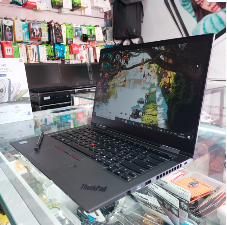 Lenovo ThinkPad X1 Yoga Gen4 Tactile X360 i7 (8ème génération) I 16Go I 256Go SSD I 14″ [Remis à Neuf]