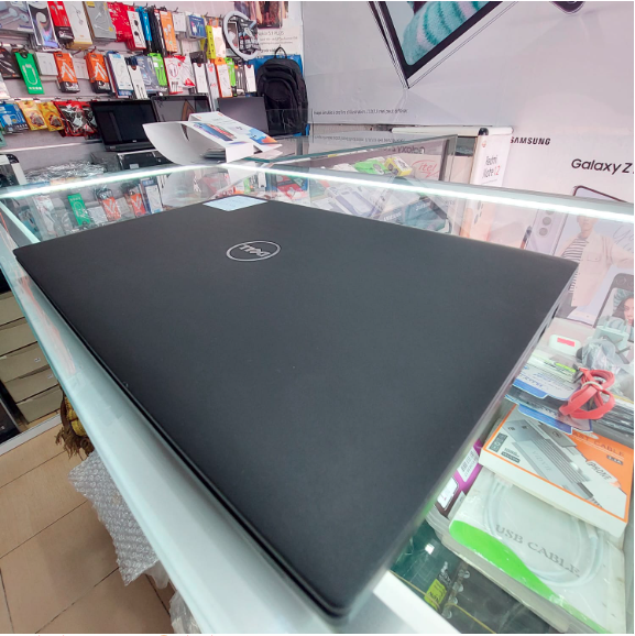 Dell Latitude 7480 i5 (7ème génération)  I 8Go I 256Go SSD I 14" [Remis à Neuf]