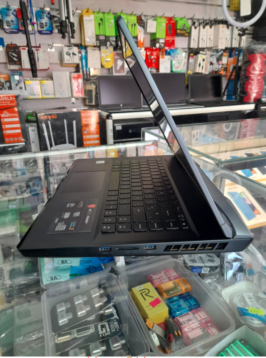 MSI GE66 Raider 10UG – RTX 3070