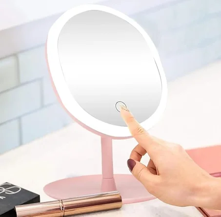 ميرايا إضاءة مكياج