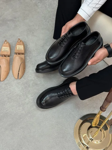 Chaussures Derby en Cuir Grainé à Semelle Épaisse  - Noir