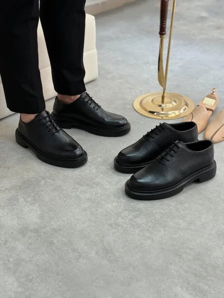 Chaussures Derby en Cuir Grainé à Semelle Épaisse  - Noir