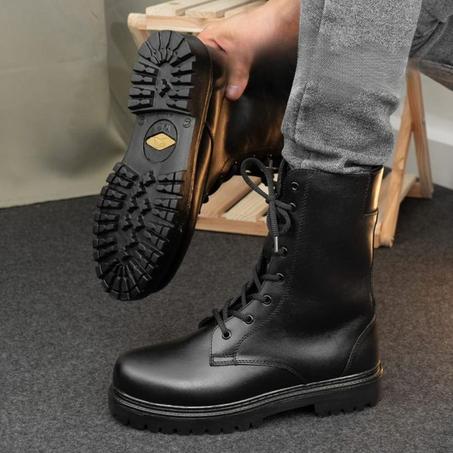 Brodequins Militaires Classiques – Robustes & Confortables