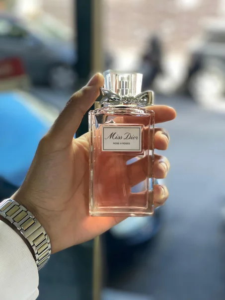 MISS DIOR