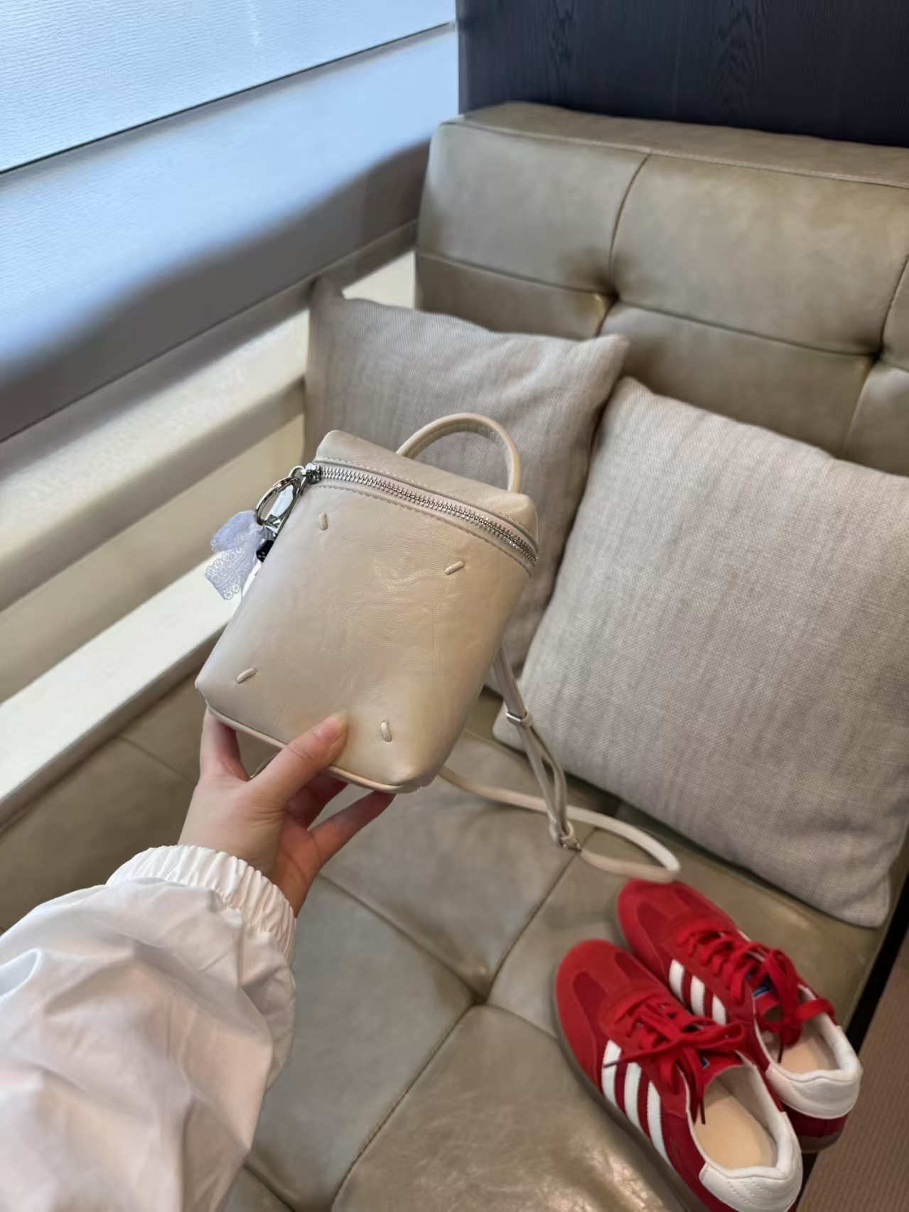 شنطة إيريس كروس (Iris Cross Bag)