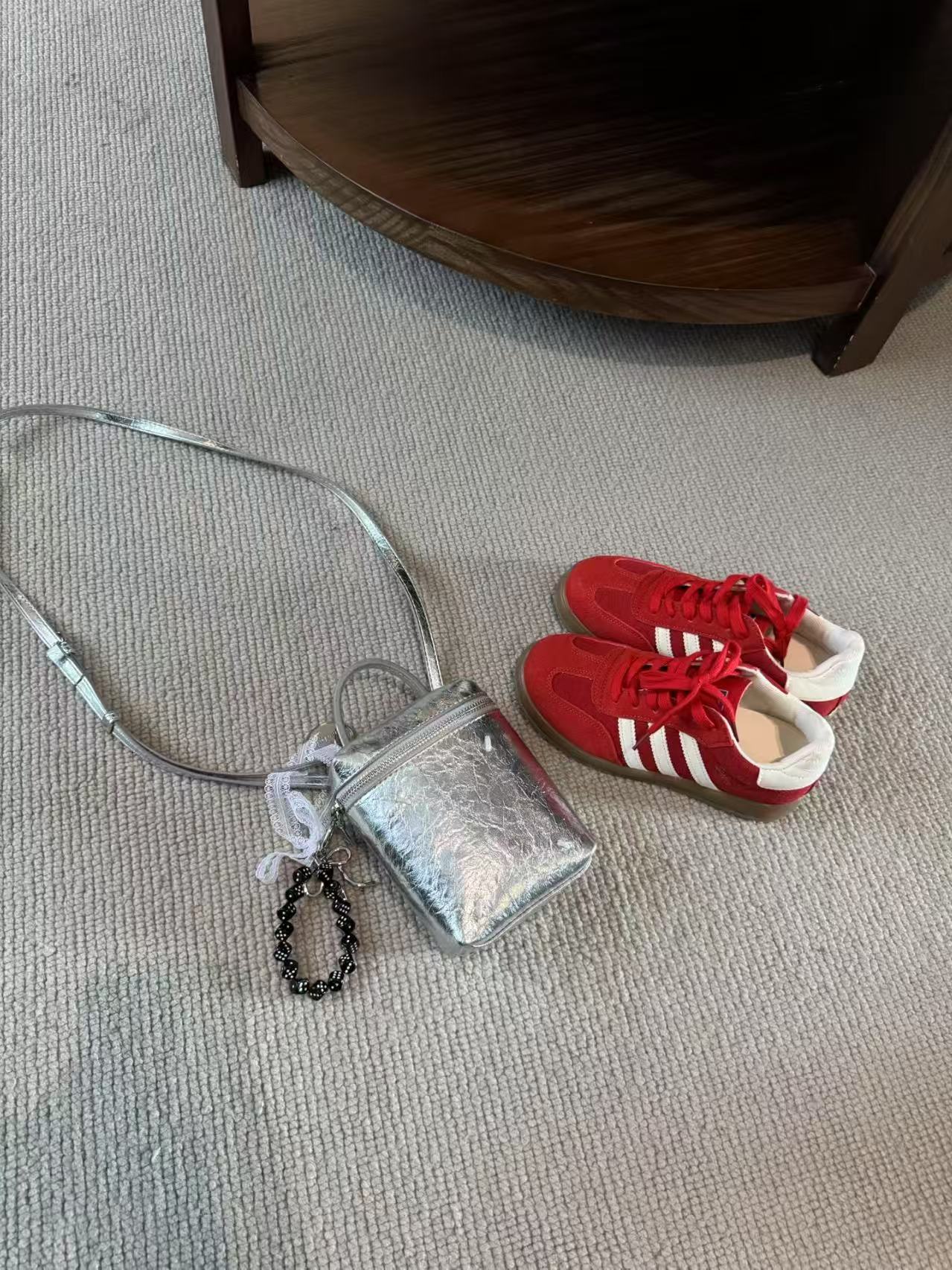 شنطة إيريس كروس (Iris Cross Bag)