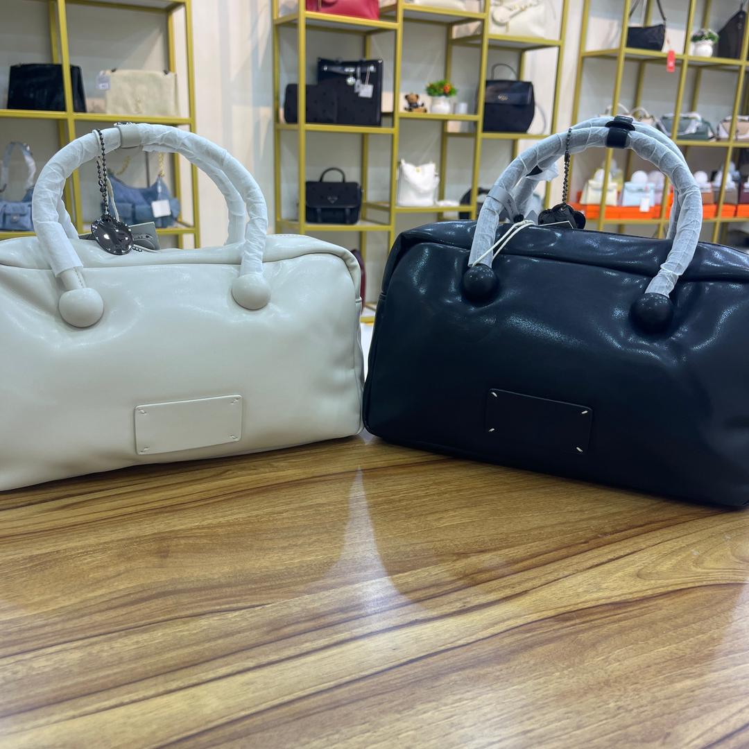 شنطة Noir Grace Classic