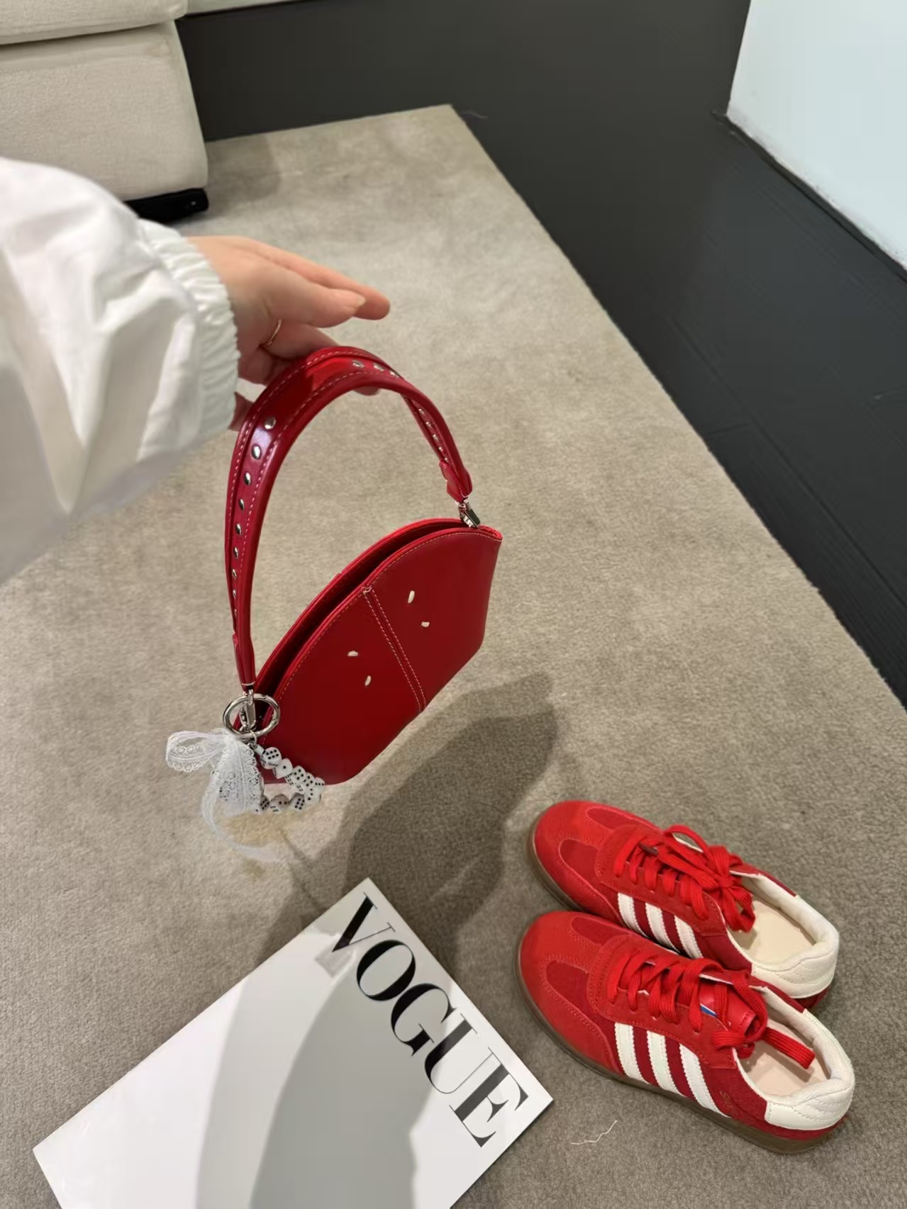 ❤️ شنطة نُـور – أناقة لامعة بألوان متعددة