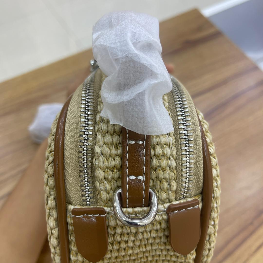 شنطة MIU MIU Raffia Chic