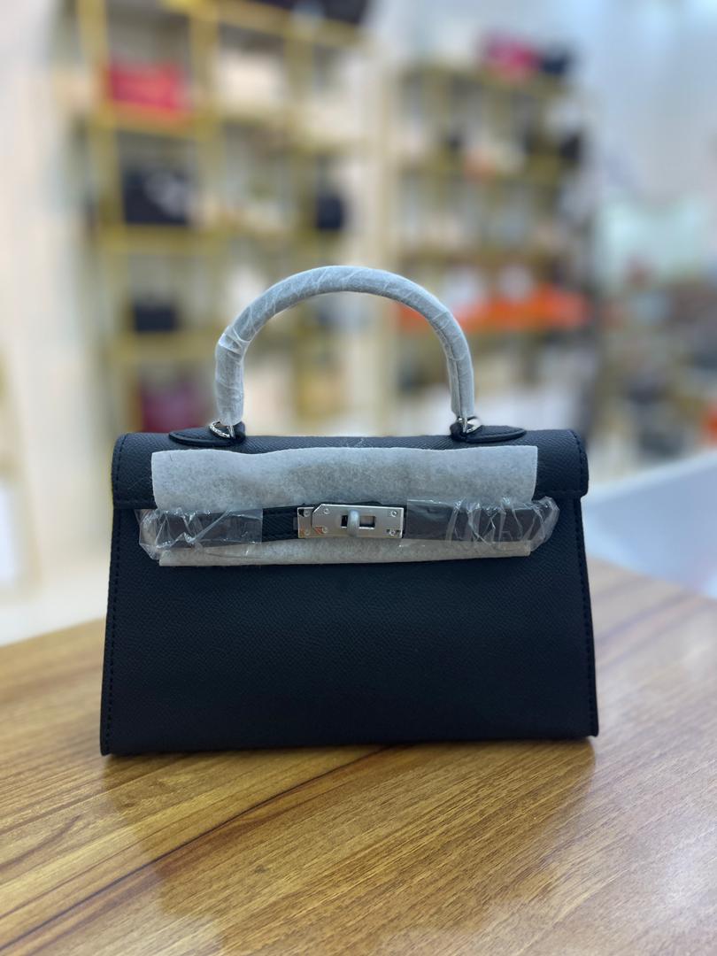 HERMES ( PARIS ) هيرمز  ( الحجم  صغير )