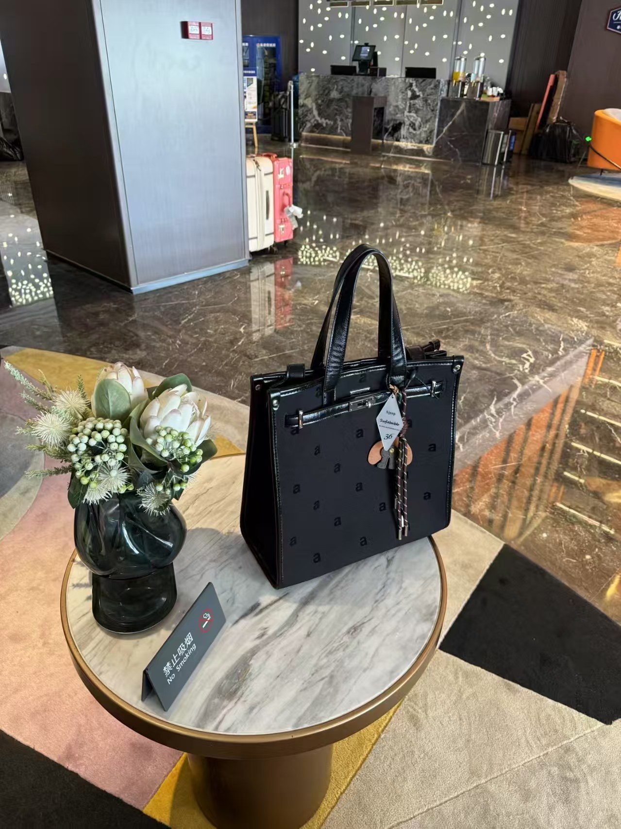 🖤 شنطة ÉLÉNE – حجم بوكس فاخر