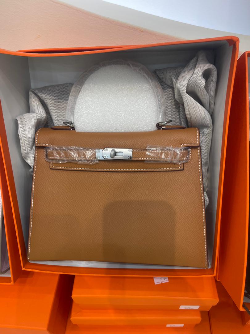 HERMES ( PARIS ) هيرمز  ( الحجم  الكبير )