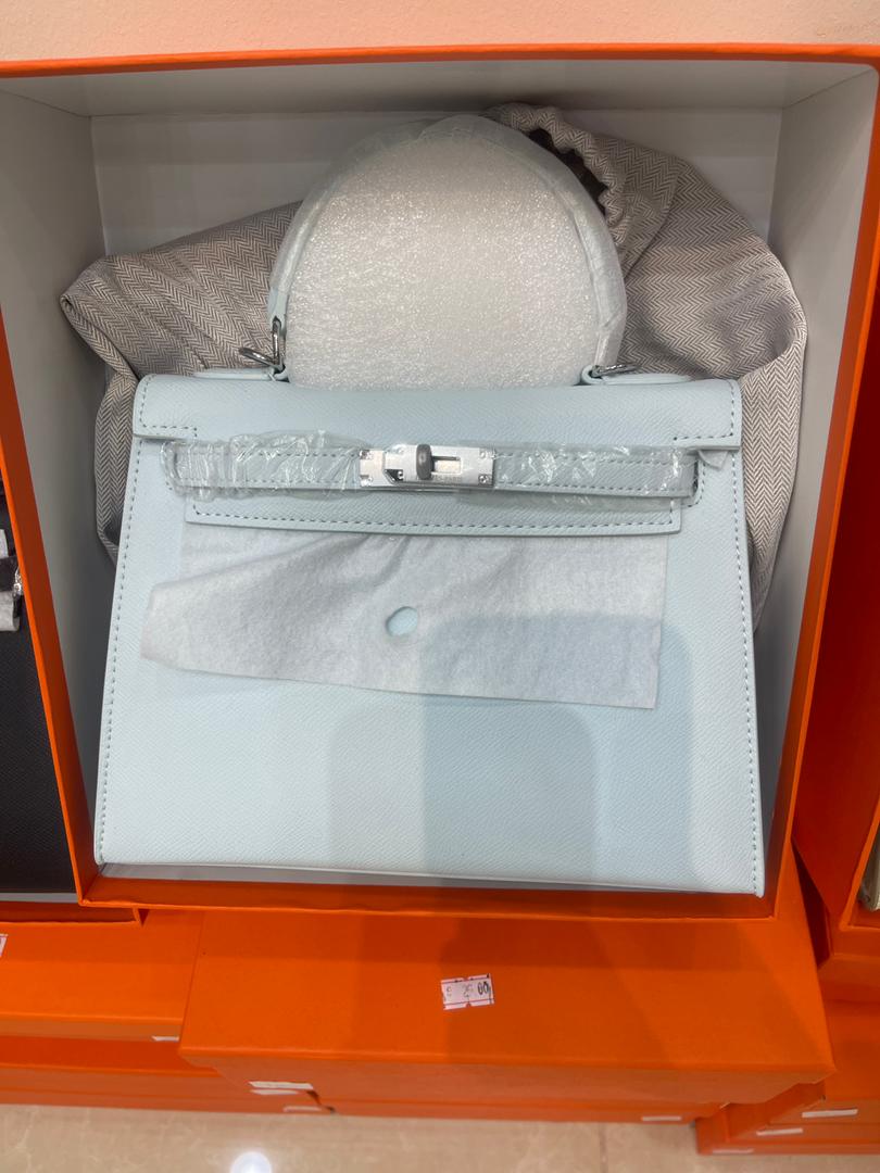 HERMES ( PARIS ) هيرمز  ( الحجم  الكبير )