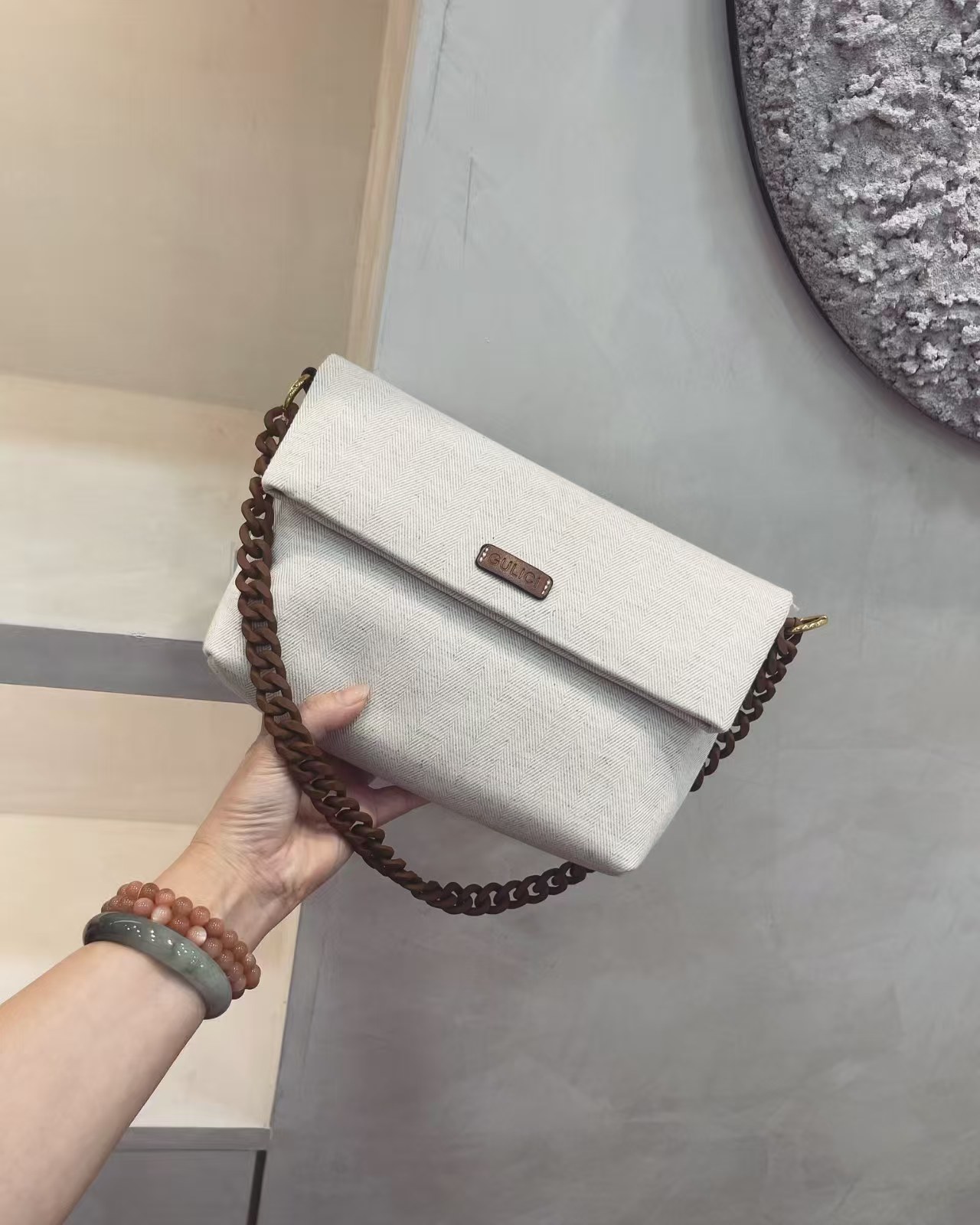 🤍 شنطة ألينا – أناقة الانسيابية البسيطة