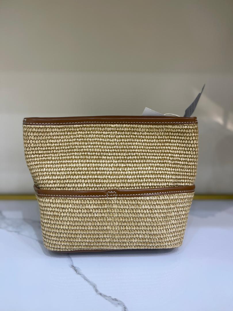 شنطة برايم كلاس الراقية (شنطة يد مع بوش صغير)