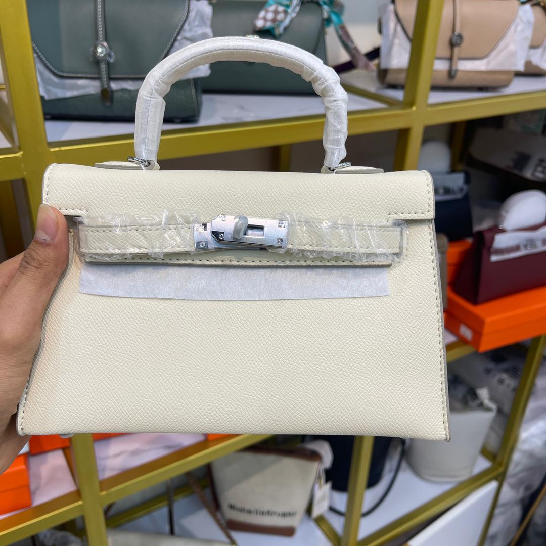 HERMES ( PARIS ) هيرمز  ( الحجم  صغير )