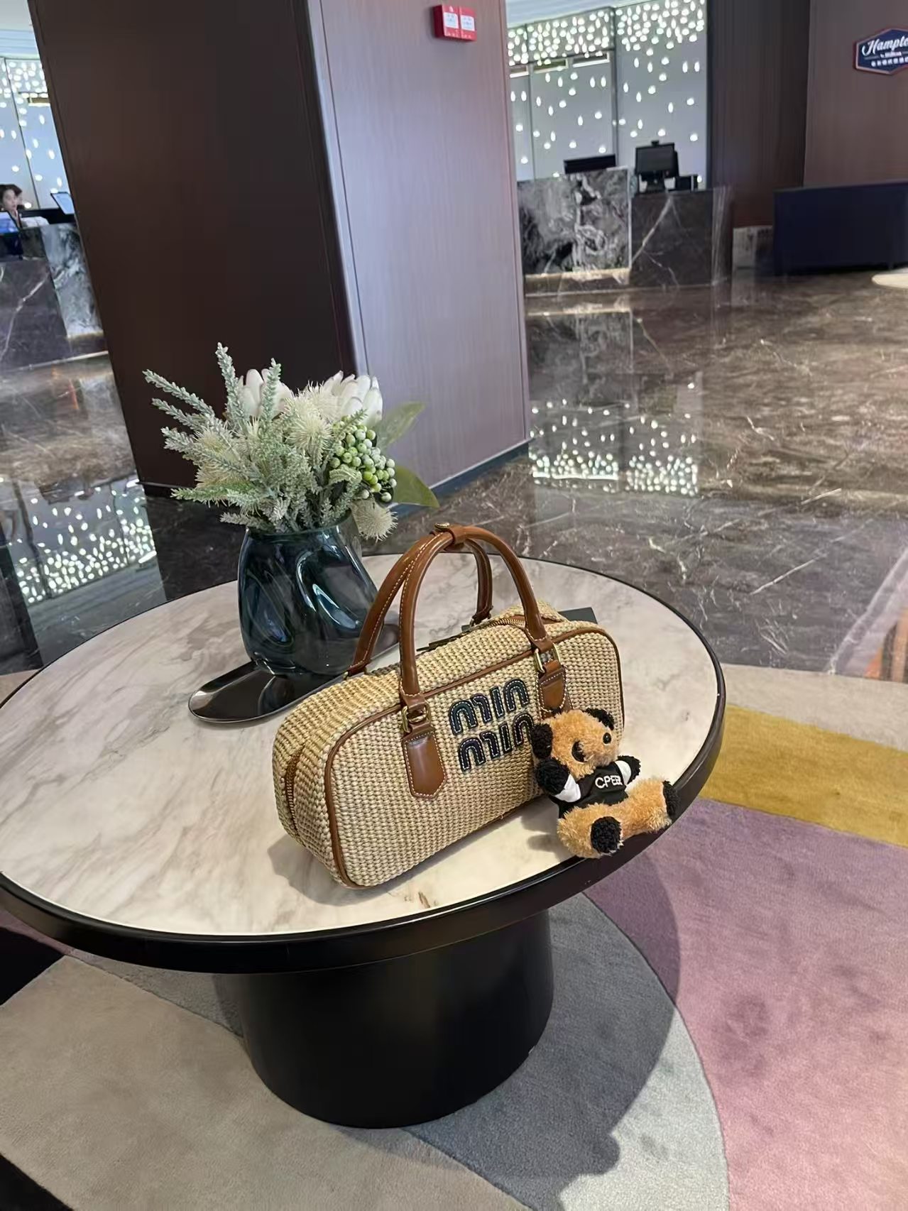 شنطة MIU MIU Raffia Chic – Medium