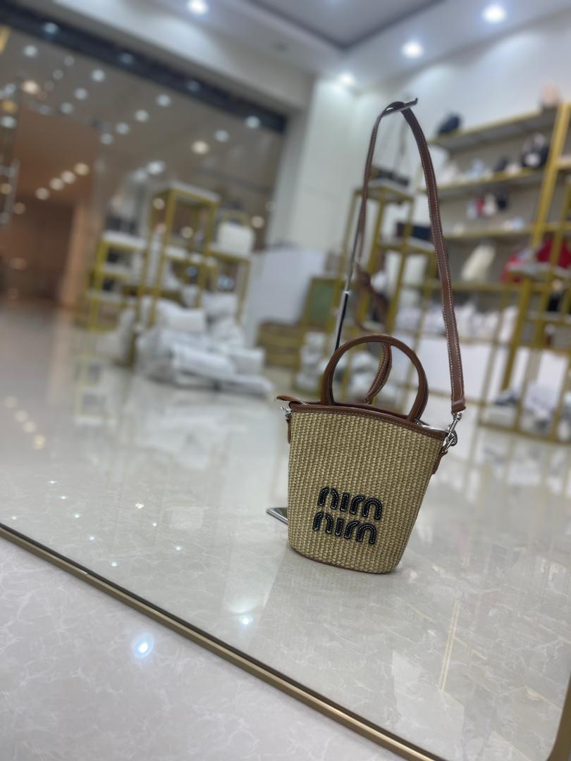 شنطة  كريسنت المميزة