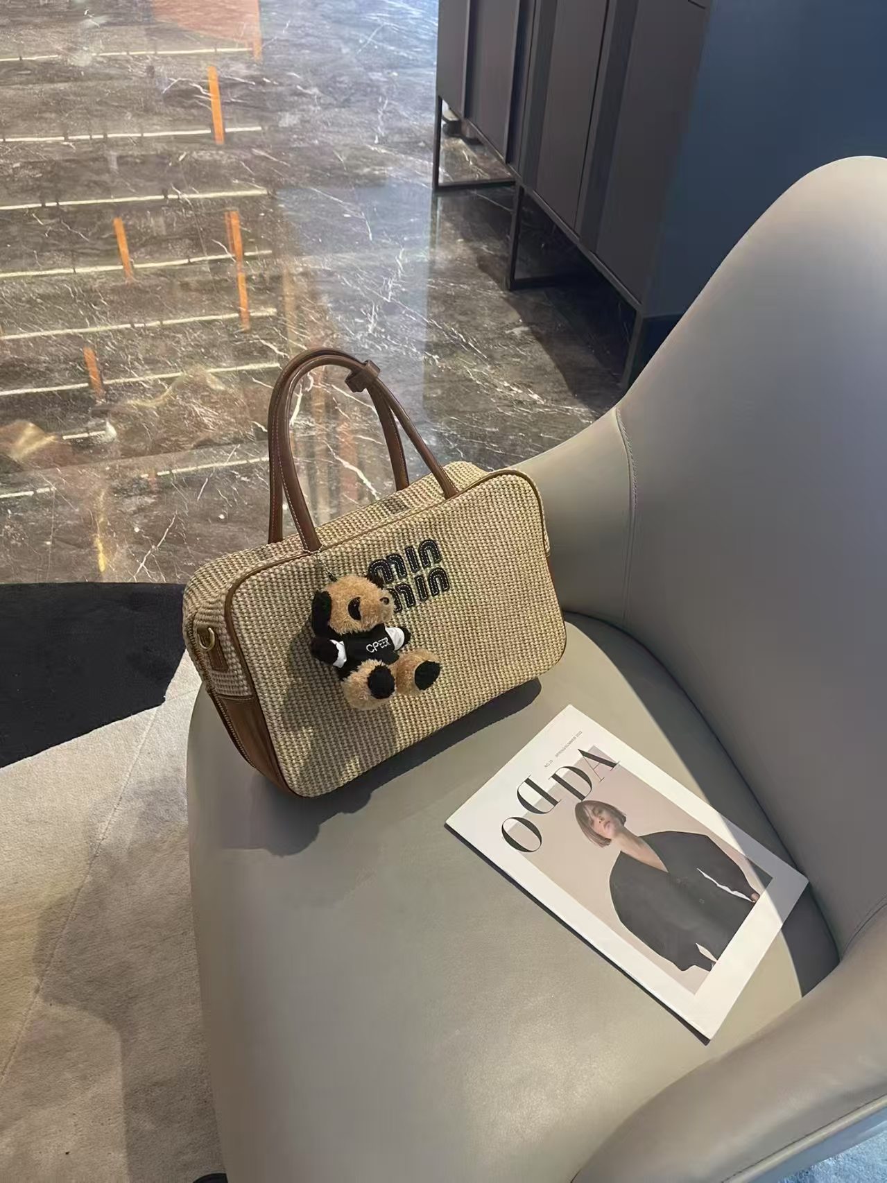 شنطة MIU MIU Raffia Chic – Large