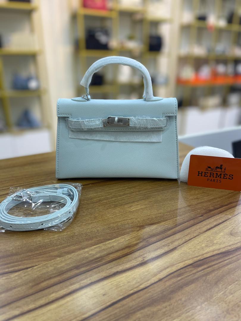 HERMES ( PARIS ) هيرمز  ( الحجم  صغير )